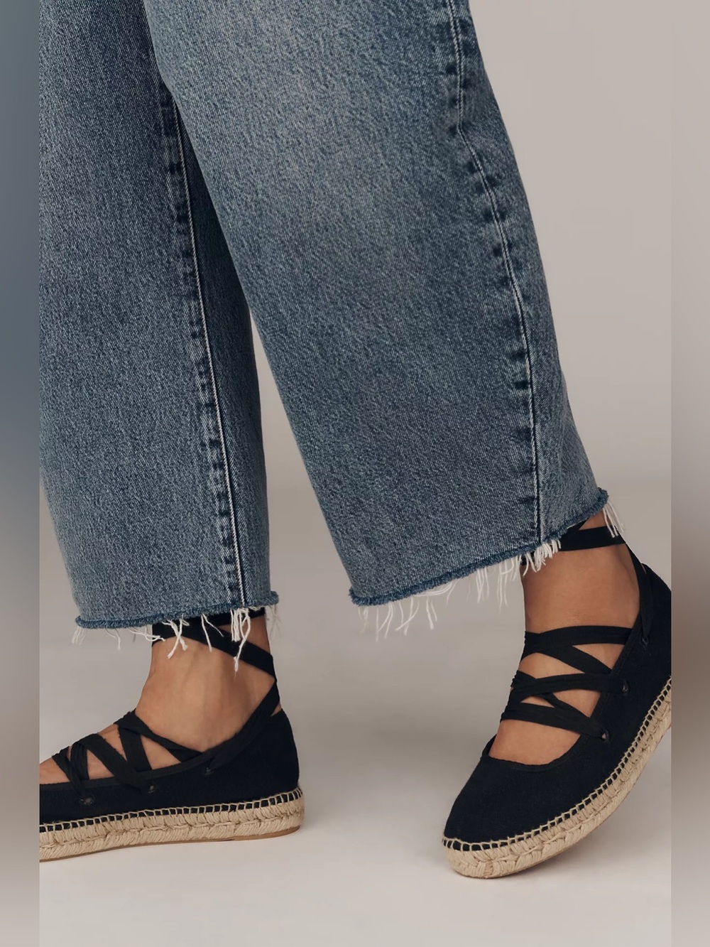 NWT Frame The Bubble High-Rise Crop Barrel-Leg Jeans, Size 33 - Picture 2 of 11